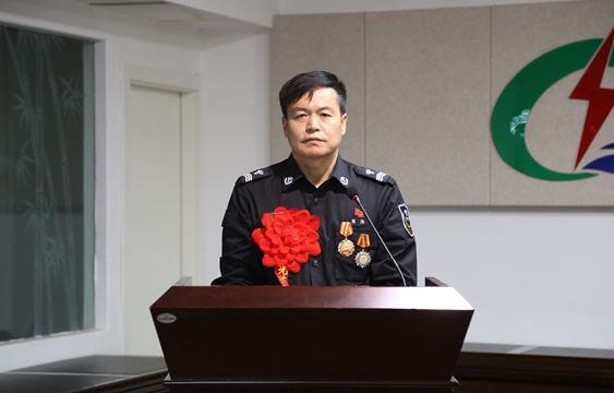 1541580014101718.jpg 優秀職工代表網頁用圖片3.jpg